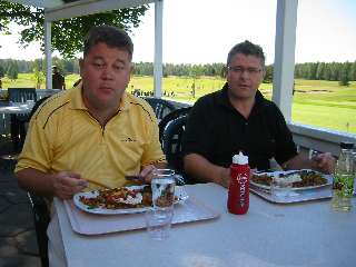 Lunch eller var det frukost. Klicka f�r att f�rstora!