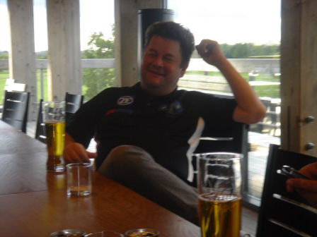 Koncentrationen �r total. Ska den g� i? Klicka f�r att f�rstora!