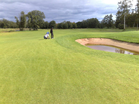 Koncentrationen �r total. Ska den g� i? Klicka f�r att f�rstora!