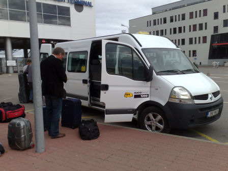 Koncentrationen �r total. Ska den g� i? Klicka f�r att f�rstora!